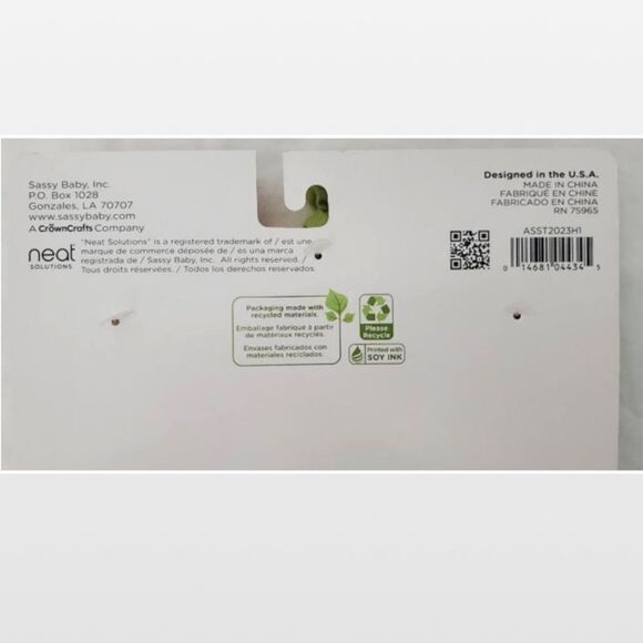 New Baby Orange Pumpkin Halloween Bib & Hat Set - Picture 8 of 13